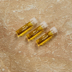 Alma Vzoreček Přírodní olejový parfém Láska 1,5 ml
