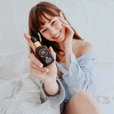 Mark Organic oil Lemongrass s meruňkovým hroznovým olejem a vitamínem E 30 ml Mark Organic oil Lemongrass s meruňkovým hroznovým olejem a vitamínem E 30 ml