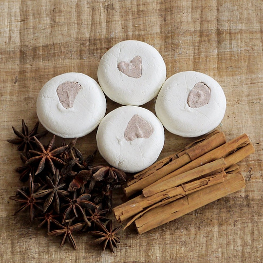 PONIO Tuhý šampon proti lupům Orient Chai 30 g po datu expirace 24.3.2026