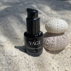 Yage BB krém Geisha secret se zlatem a SPF 15 proti pigmentaci odstín medium